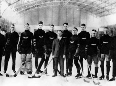 История развития хоккейной формы